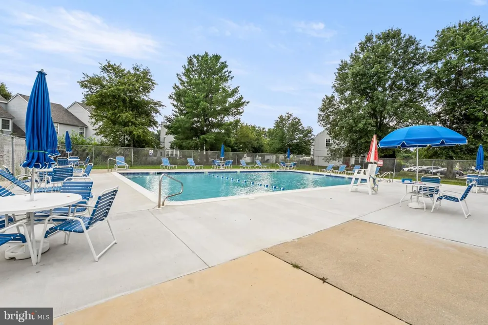 435 LONGFELLOW DRIVE Williamstown, NJ 08094