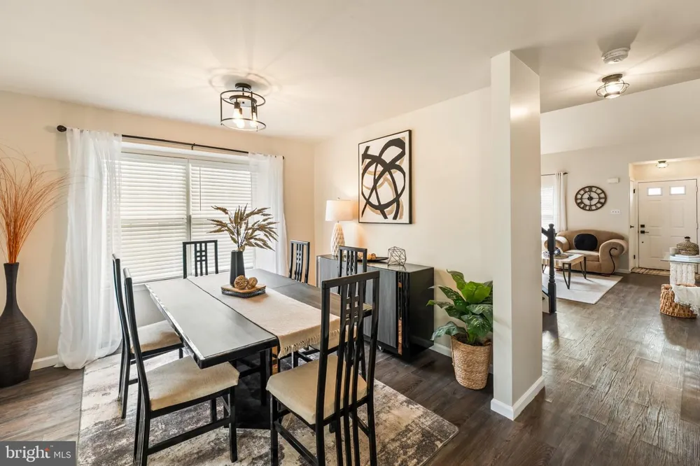 435 LONGFELLOW DRIVE Williamstown, NJ 08094