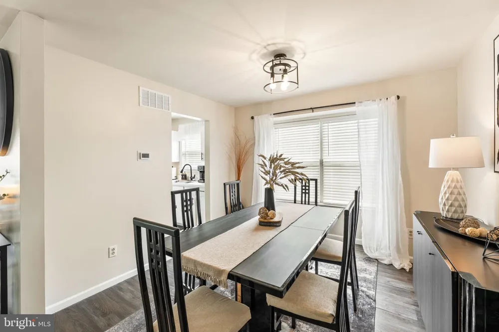 435 LONGFELLOW DRIVE Williamstown, NJ 08094