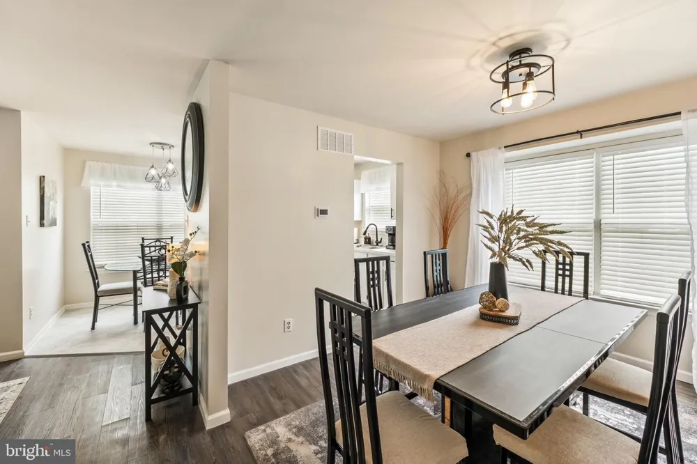 435 LONGFELLOW DRIVE Williamstown, NJ 08094