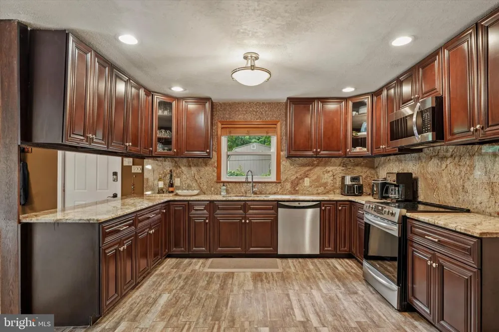 79 E HIGHLAND ROAD Parkesburg, PA 19365
