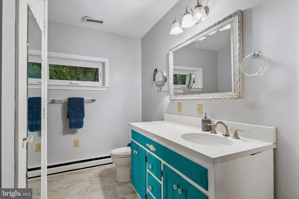 79 E HIGHLAND ROAD Parkesburg, PA 19365