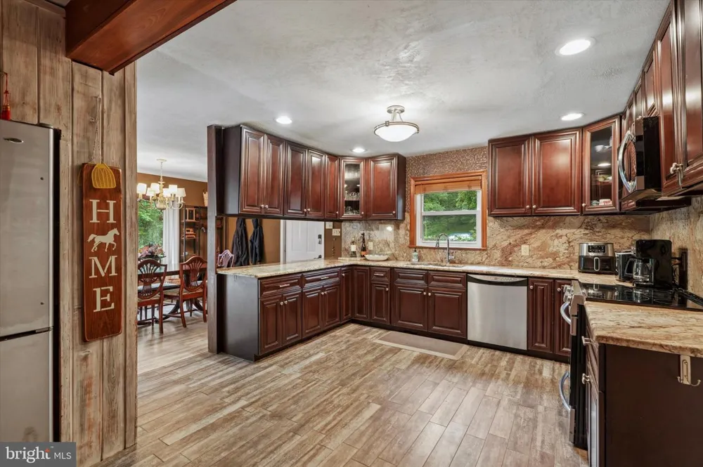79 E HIGHLAND ROAD Parkesburg, PA 19365