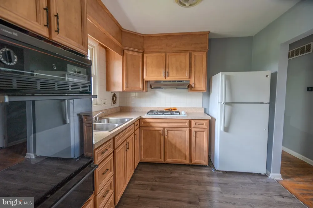 50 E LANDING ROAD Blackwood, NJ 08012
