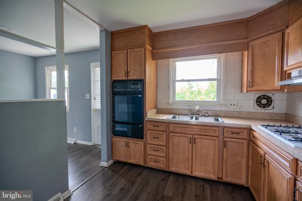 50 E LANDING ROAD Blackwood, NJ 08012