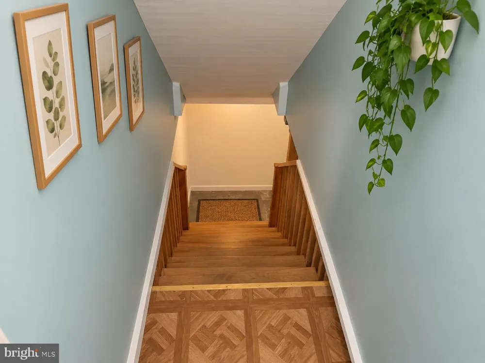 1700 SHALLCROSS AVENUE Folcroft, PA 19032