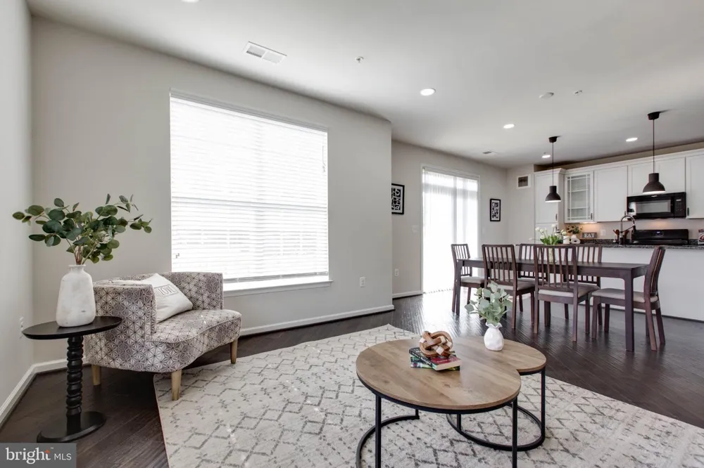 3825 DOC BERLIN DRIVE #17 Silver Spring, MD 20906