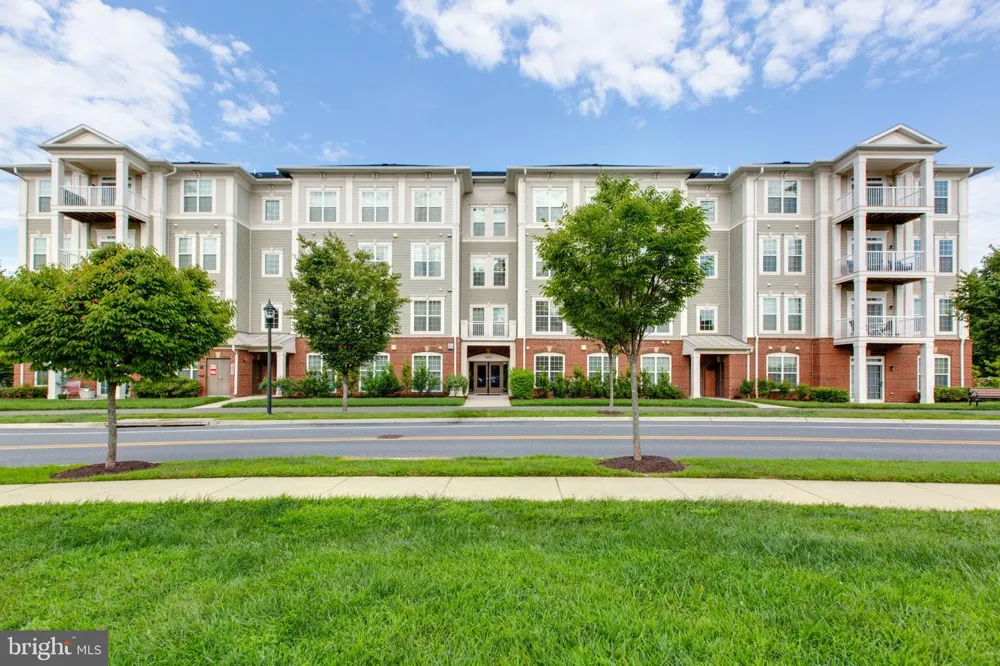3825 DOC BERLIN DRIVE #17 Silver Spring, MD 20906