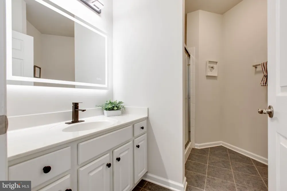 3825 DOC BERLIN DRIVE #17 Silver Spring, MD 20906