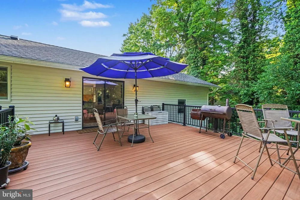 819 MEADOW LANE Camp Hill, PA 17011