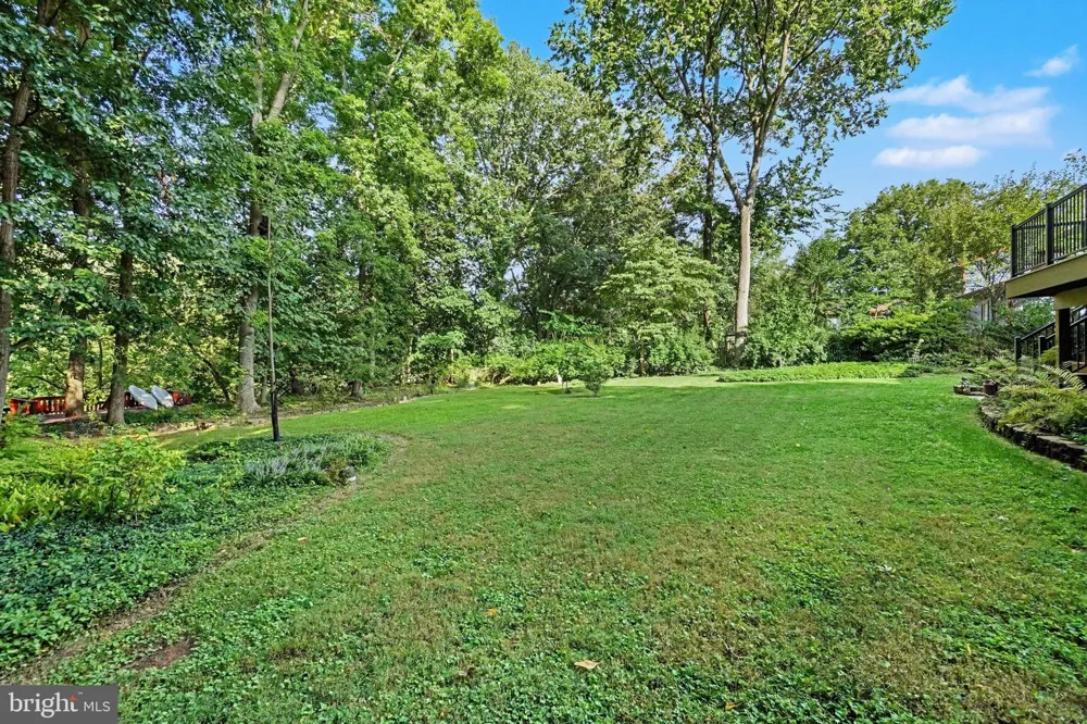 819 MEADOW LANE Camp Hill, PA 17011