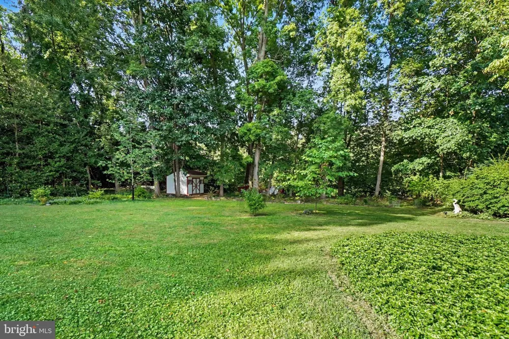 819 MEADOW LANE Camp Hill, PA 17011
