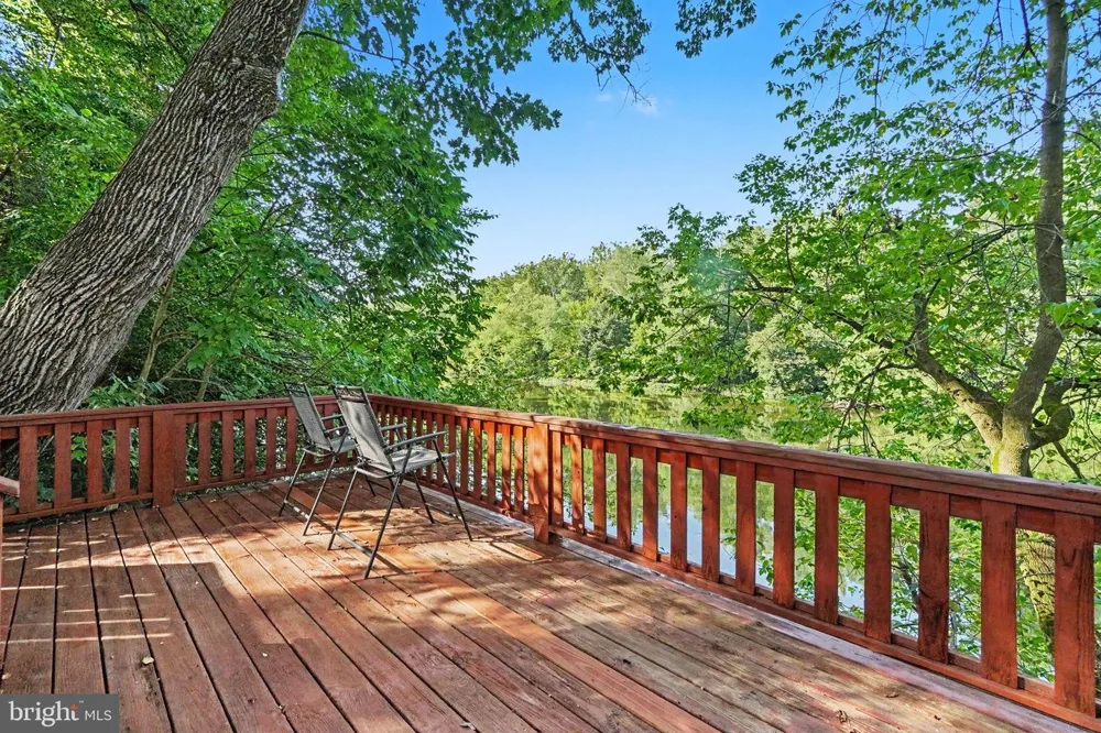 819 MEADOW LANE Camp Hill, PA 17011