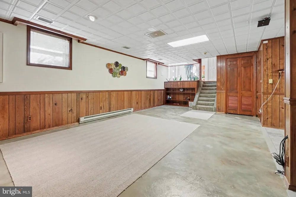 819 MEADOW LANE Camp Hill, PA 17011