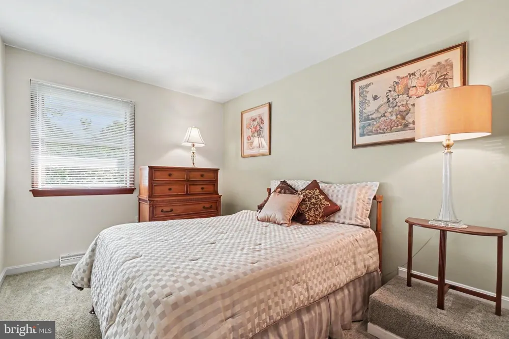 819 MEADOW LANE Camp Hill, PA 17011