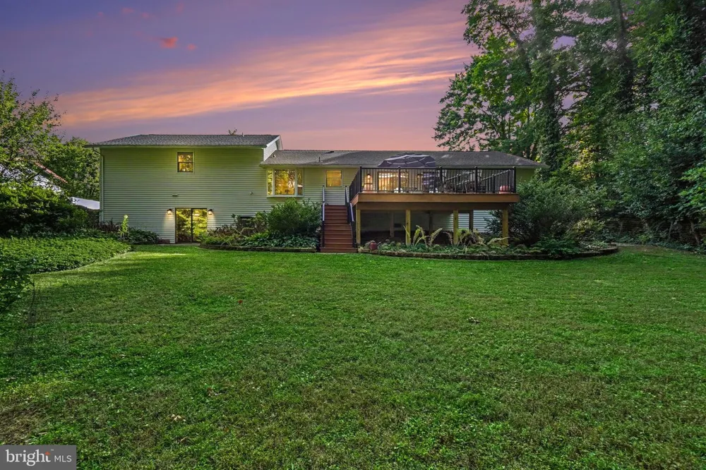 819 MEADOW LANE Camp Hill, PA 17011