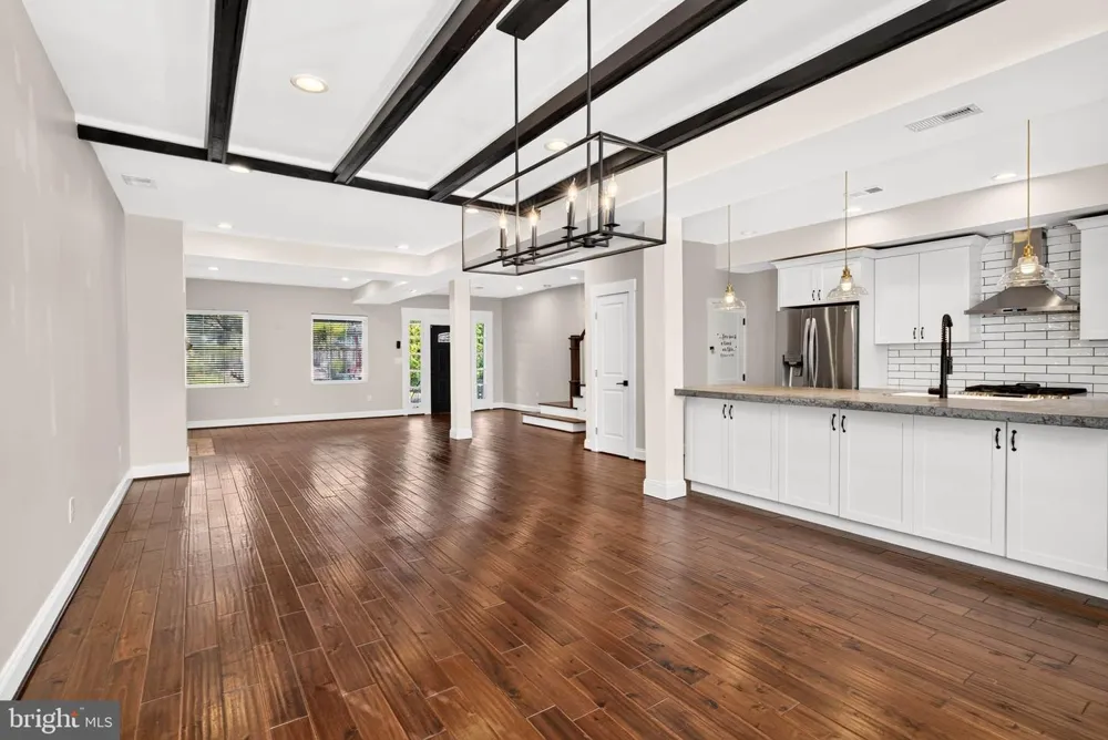 3802 GREENMOUNT AVENUE Baltimore, MD 21218
