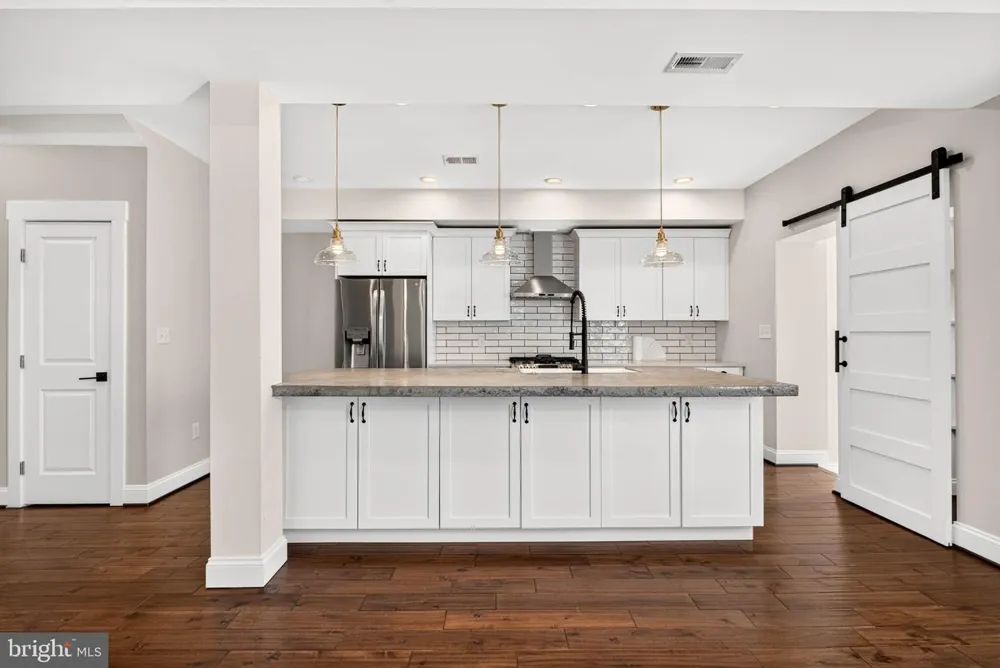 3802 GREENMOUNT AVENUE Baltimore, MD 21218