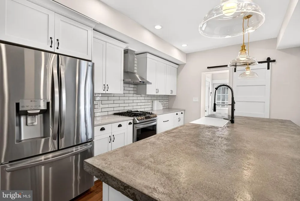 3802 GREENMOUNT AVENUE Baltimore, MD 21218