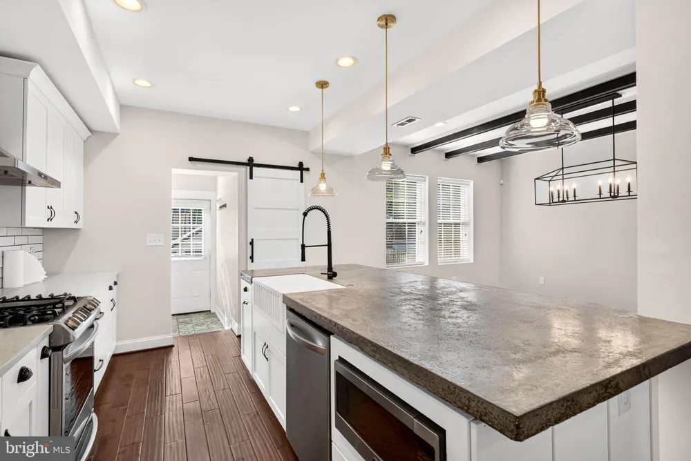 3802 GREENMOUNT AVENUE Baltimore, MD 21218