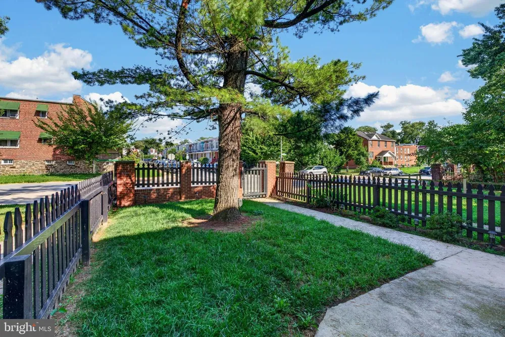 3802 GREENMOUNT AVENUE Baltimore, MD 21218