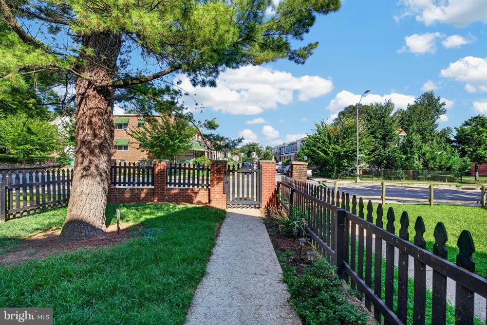 3802 GREENMOUNT AVENUE Baltimore, MD 21218
