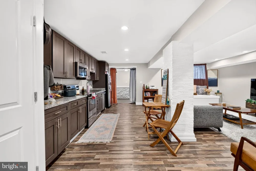 3802 GREENMOUNT AVENUE Baltimore, MD 21218