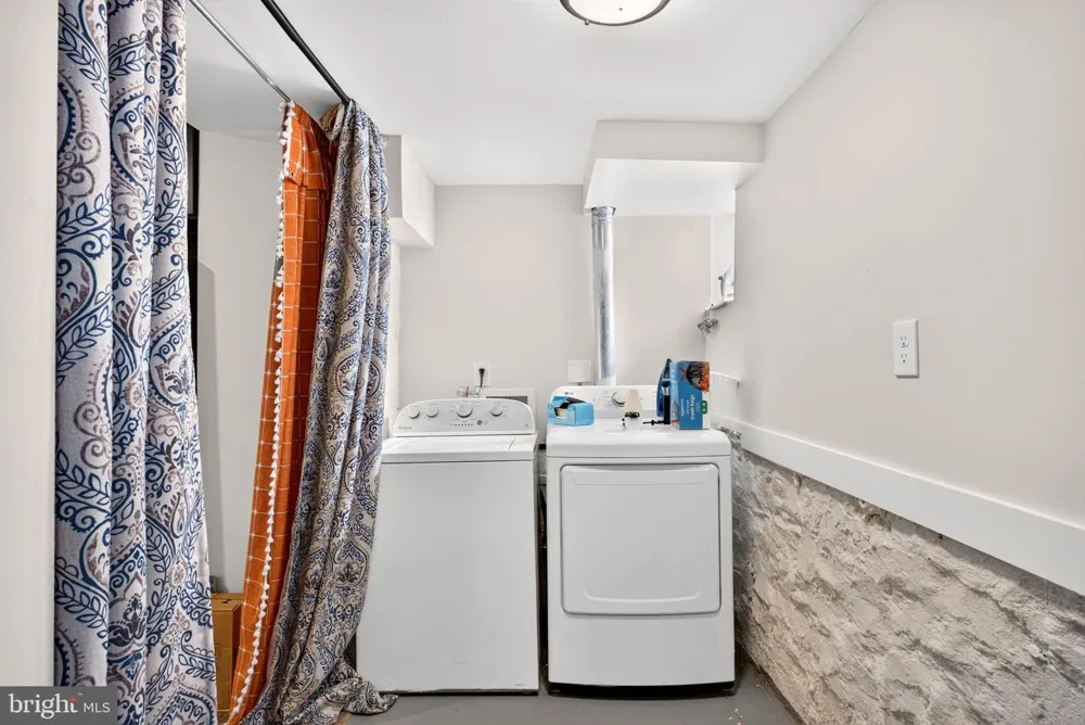 3802 GREENMOUNT AVENUE Baltimore, MD 21218