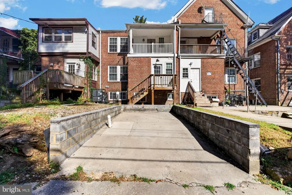 3802 GREENMOUNT AVENUE Baltimore, MD 21218