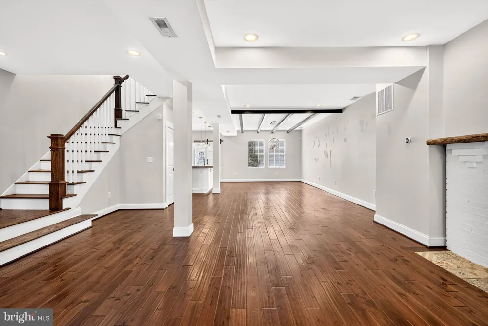 3802 GREENMOUNT AVENUE Baltimore, MD 21218
