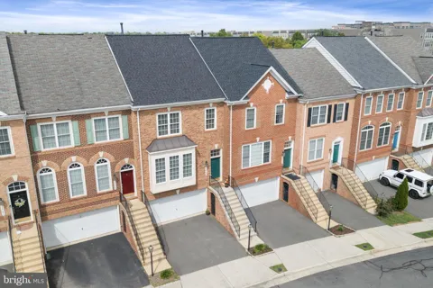 21757 LADYSLIPPER SQUARE