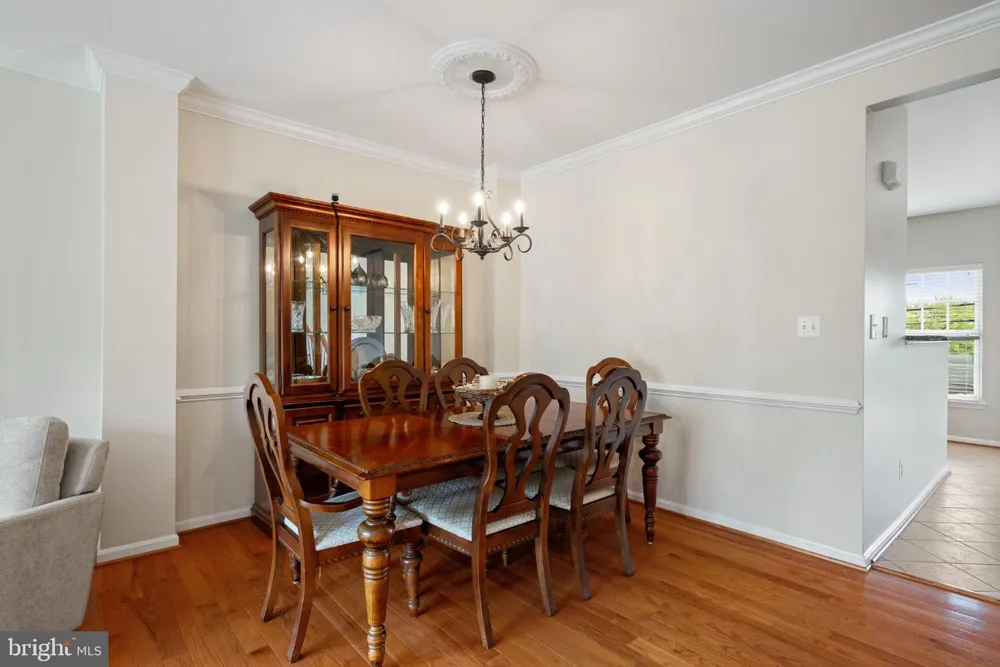21757 LADYSLIPPER SQUARE Ashburn, VA 20147