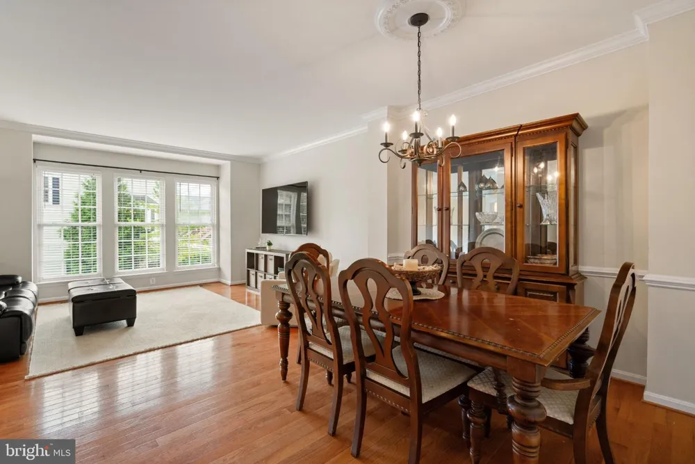 21757 LADYSLIPPER SQUARE Ashburn, VA 20147