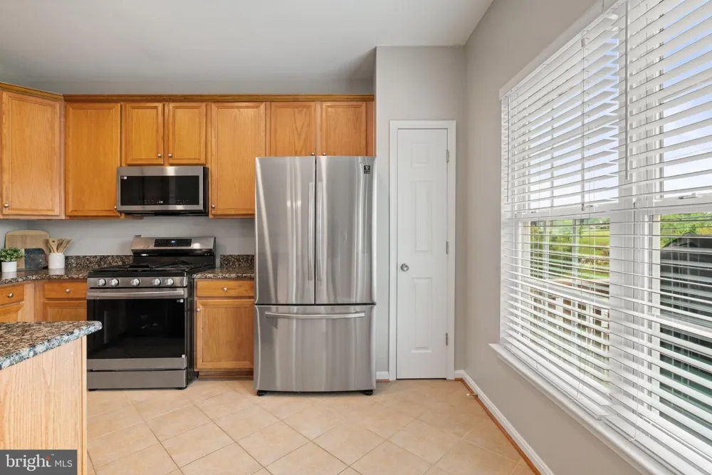 21757 LADYSLIPPER SQUARE Ashburn, VA 20147