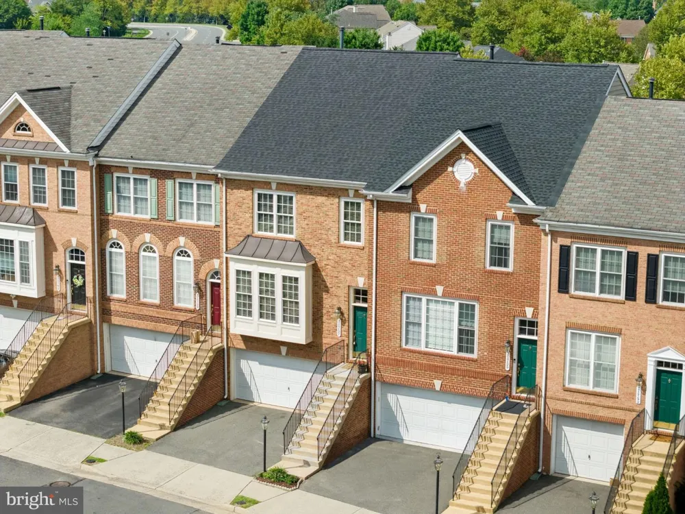 21757 LADYSLIPPER SQUARE Ashburn, VA 20147