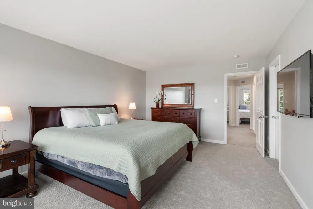 21757 LADYSLIPPER SQUARE Ashburn, VA 20147