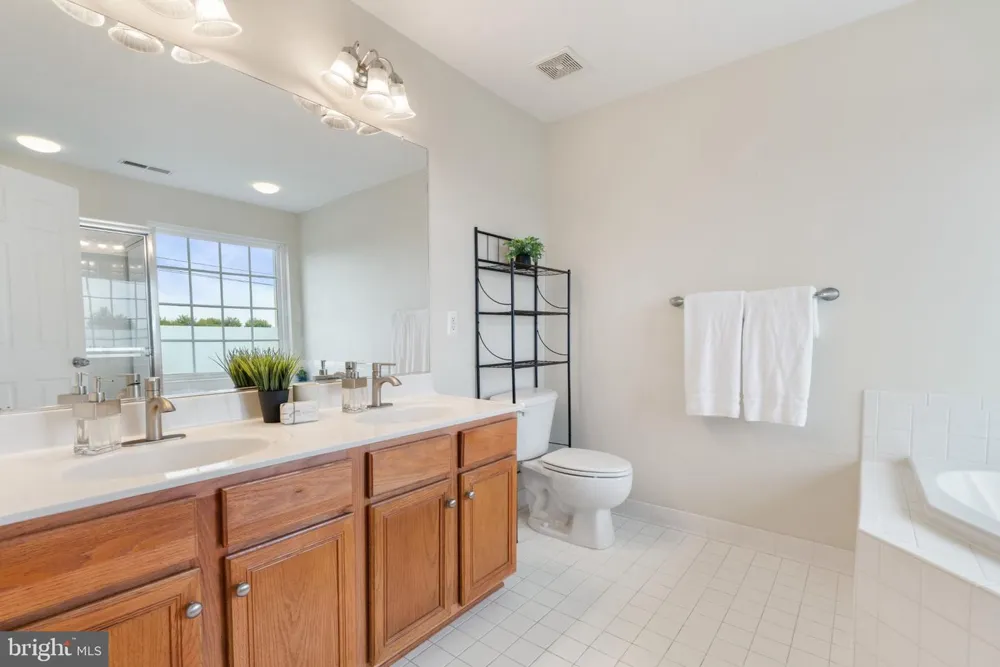 21757 LADYSLIPPER SQUARE Ashburn, VA 20147