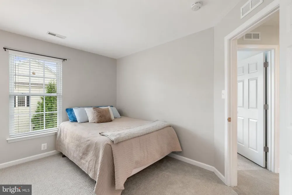 21757 LADYSLIPPER SQUARE Ashburn, VA 20147