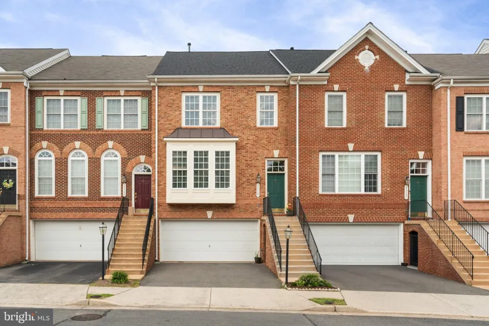21757 LADYSLIPPER SQUARE Ashburn, VA 20147