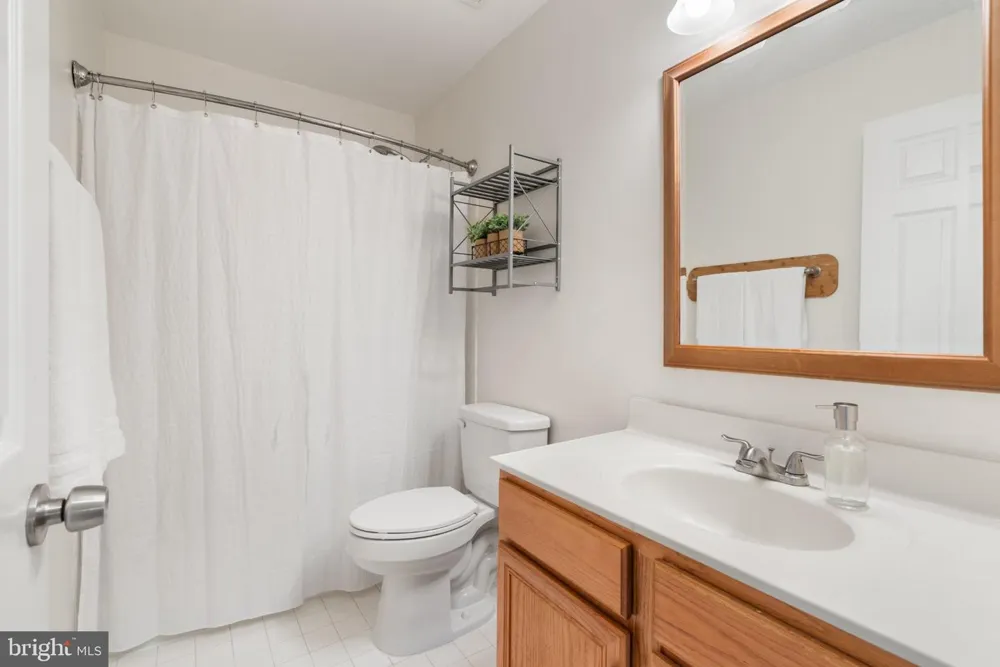 21757 LADYSLIPPER SQUARE Ashburn, VA 20147