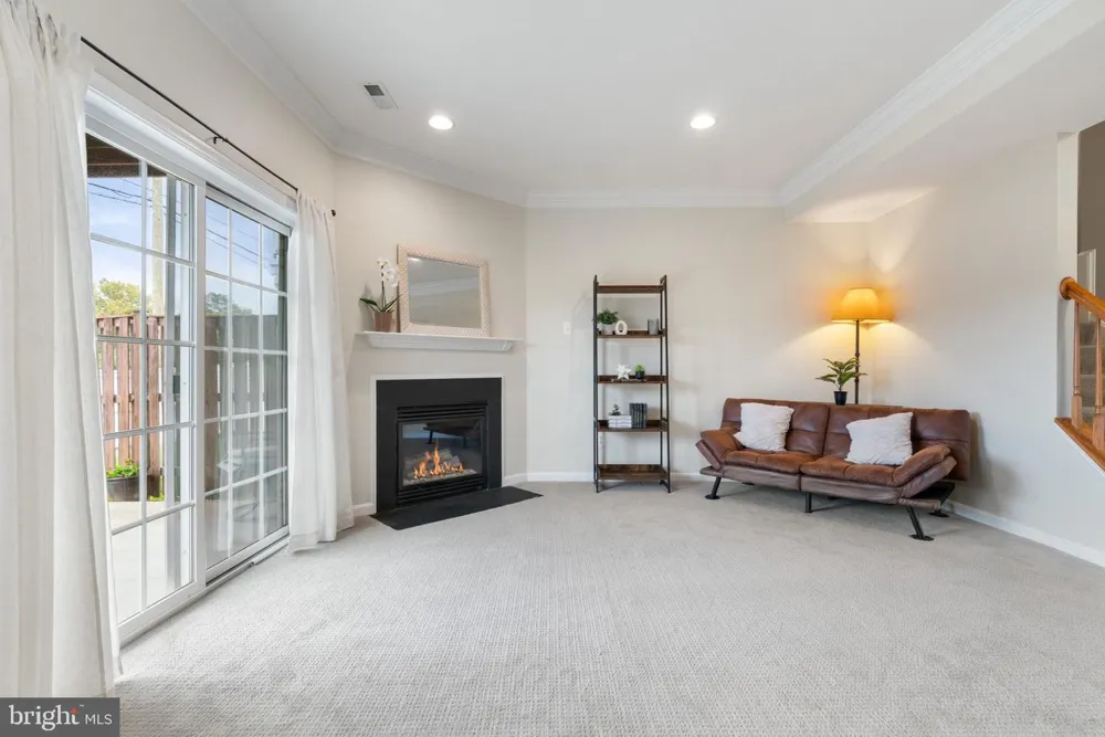 21757 LADYSLIPPER SQUARE Ashburn, VA 20147