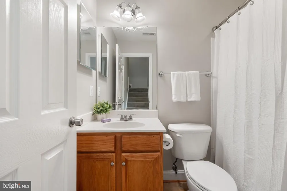 21757 LADYSLIPPER SQUARE Ashburn, VA 20147