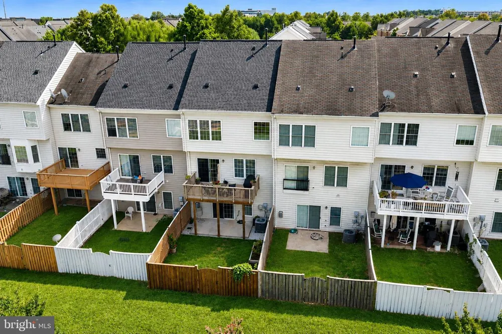 21757 LADYSLIPPER SQUARE Ashburn, VA 20147