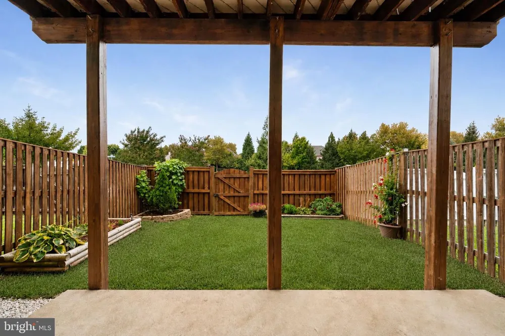 21757 LADYSLIPPER SQUARE Ashburn, VA 20147