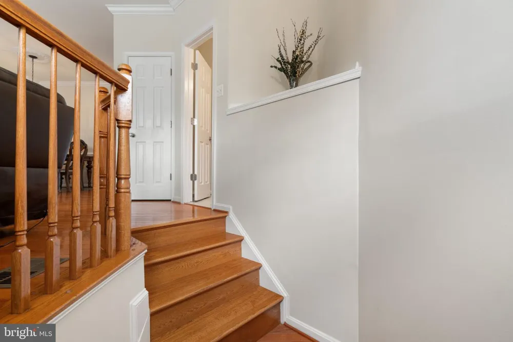 21757 LADYSLIPPER SQUARE Ashburn, VA 20147