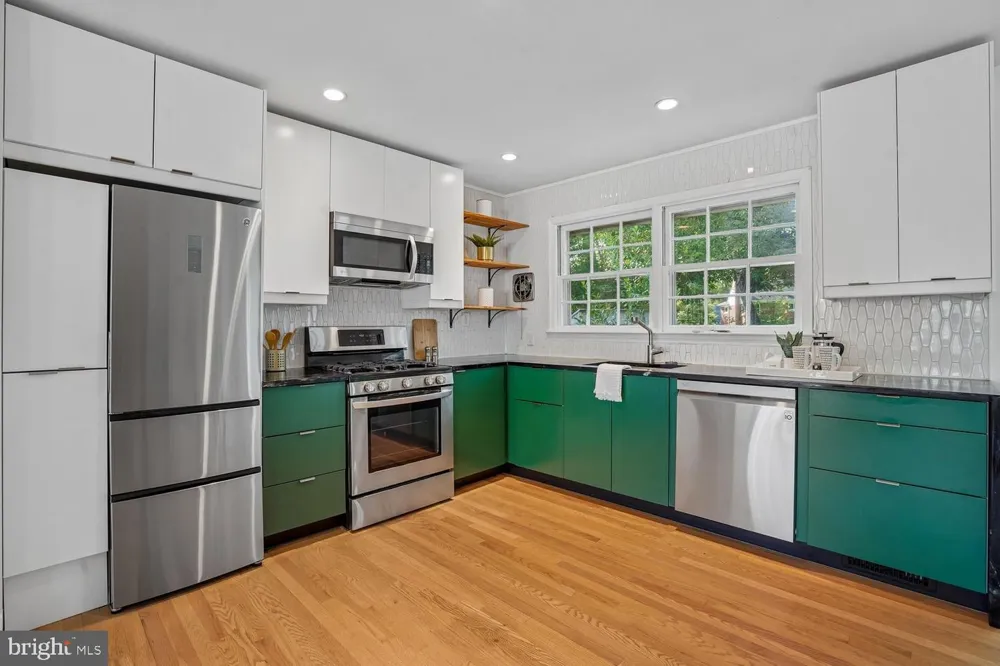 10316 MONROE COURT Fairfax, VA 22030