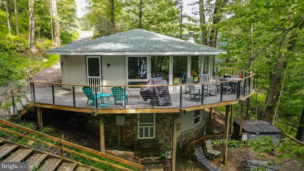 2849 SHINGLE CAMP ROAD Oakland, MD 21550