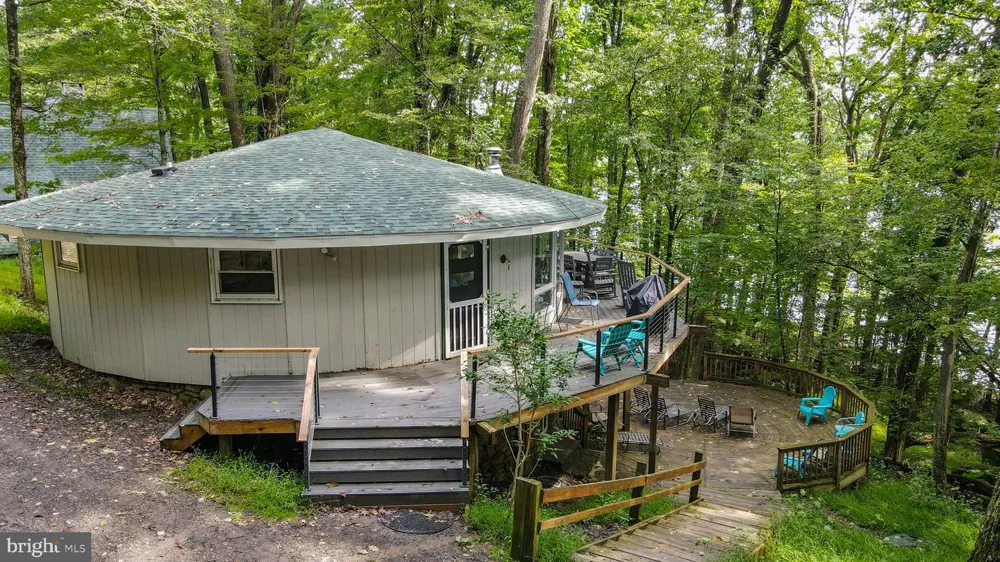 2849 SHINGLE CAMP ROAD Oakland, MD 21550