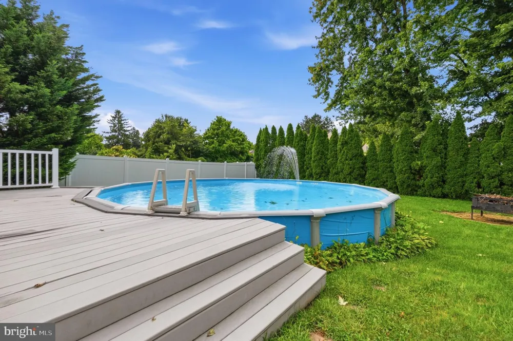 243 CRESTVIEW ROAD Hatboro, PA 19040