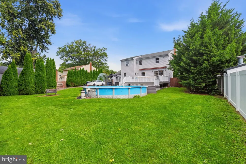 243 CRESTVIEW ROAD Hatboro, PA 19040